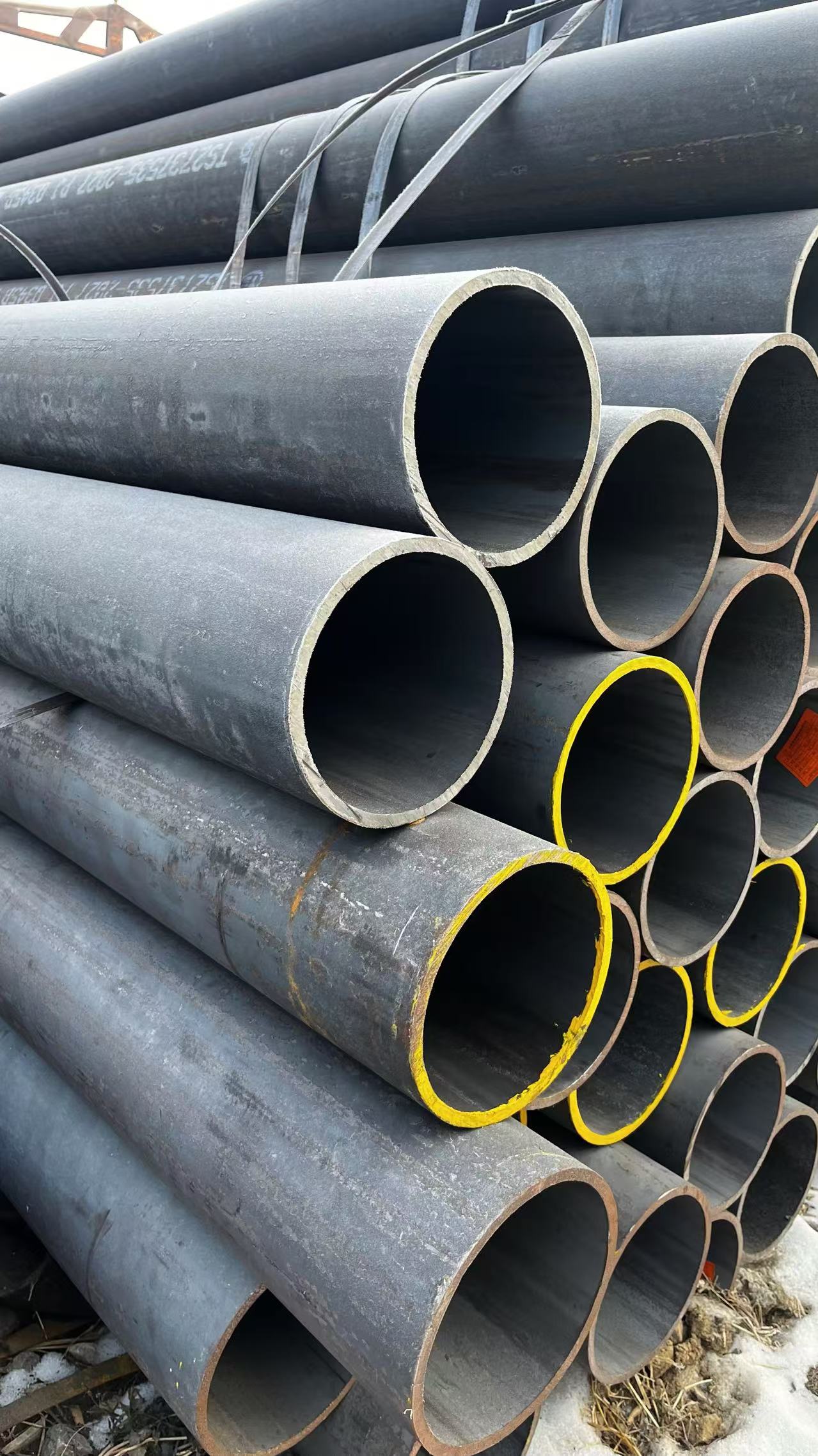 Q345E無縫鋼管 憑借高強度、韌性、焊接性與抗腐蝕性能在傳統與新興領域大放異彩